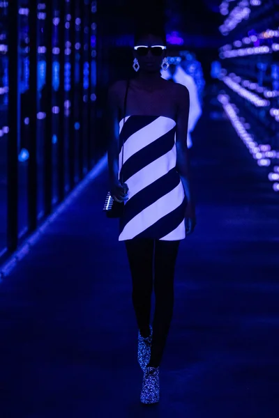 Look 74